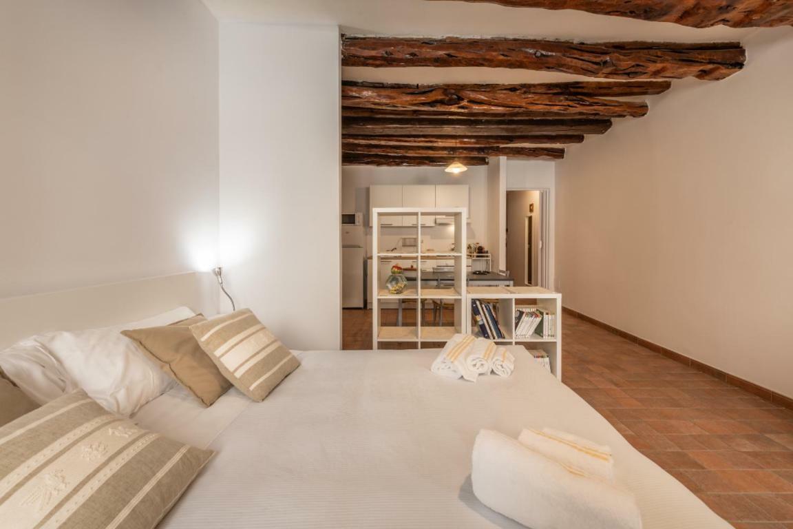 Remy Apartment Cagliari Buitenkant foto