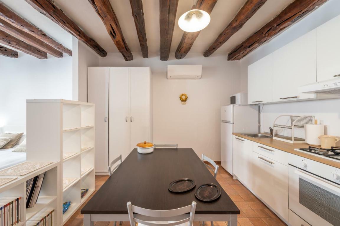 Remy Apartment Cagliari Buitenkant foto